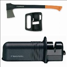 НАБОР ИНСТРУМЕНТА ПЛОТНИЦКИЙ ТОПОР 1400 PRO+ И ТОЧИЛКА fiskars 122181